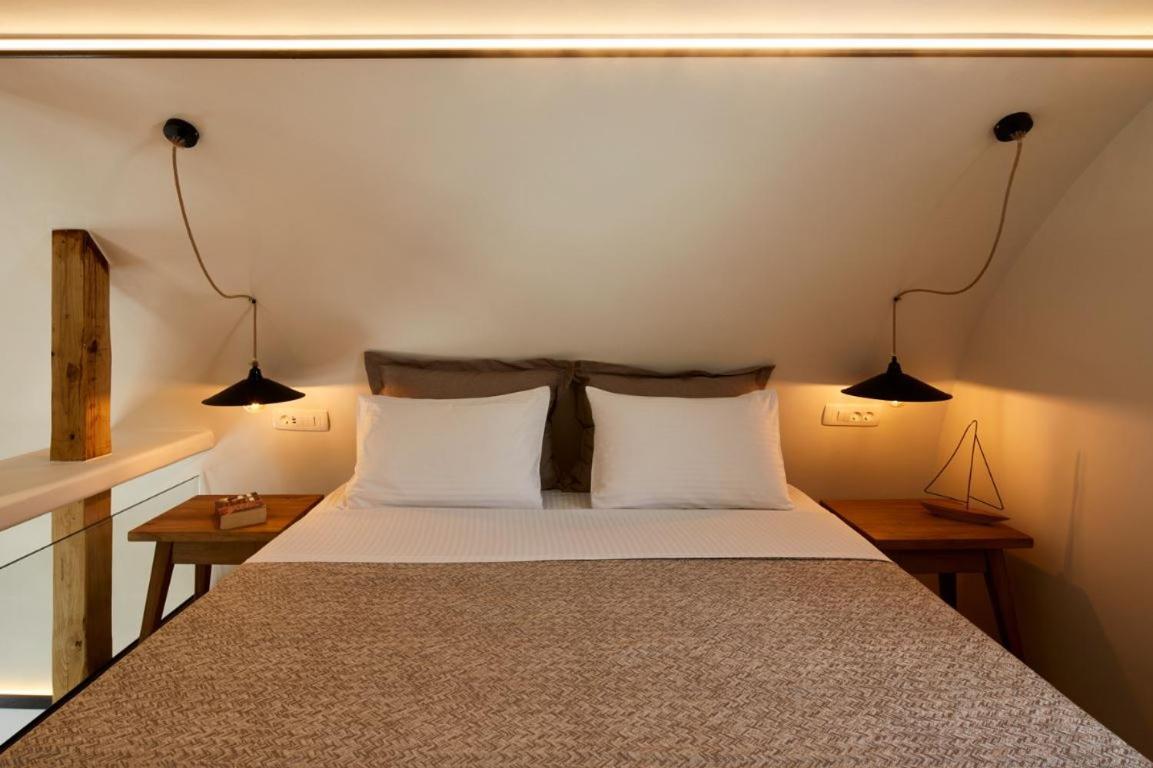 Hermes Hotel Kamári Dış mekan fotoğraf